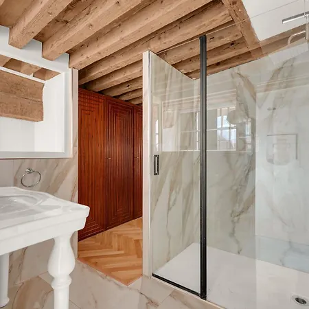 Les Relais Du Capitole - D'hotes Toulouse