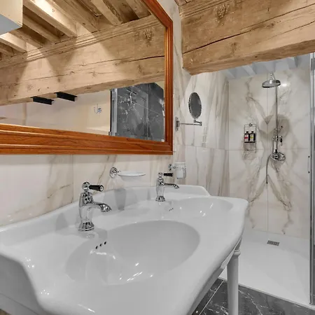 Les Relais Du Capitole - D'hotes Apartment *