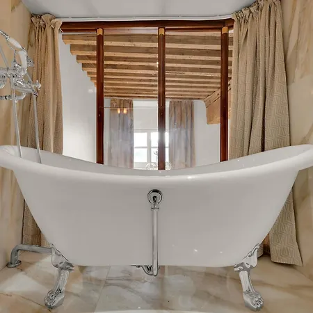 Les Relais Du Capitole - D'hotes * Toulouse