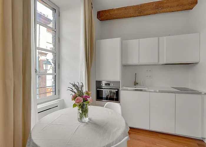 Les Relais Du Capitole - D'hotes Apartment *