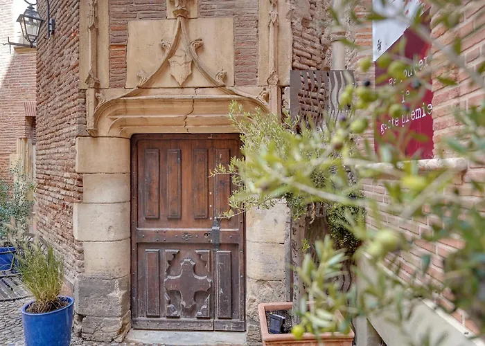 Les Relais Du Capitole - D'hotes Apartment *