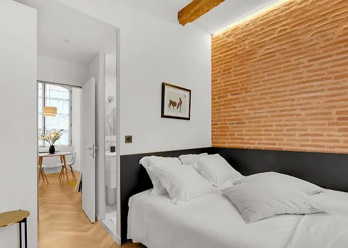 Les Relais Du Capitole - D'hotes Апартаменты *