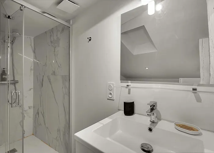 Les Relais Du Capitole - D'hotes Тулуза