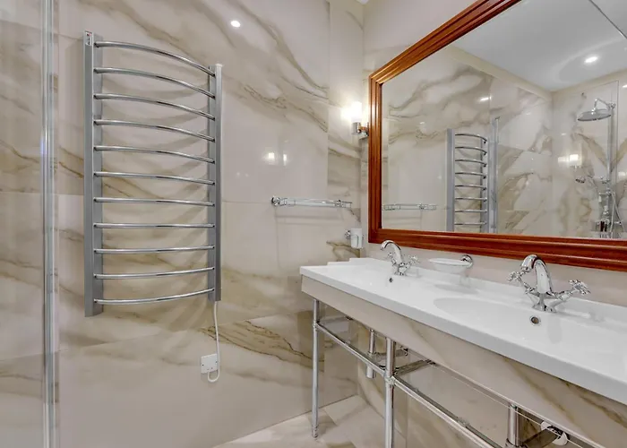 Les Relais Du Capitole - D'hotes